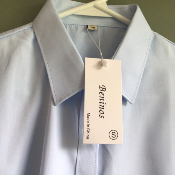 NWT Ladies Button Down Dress Shirt, Light Blue Small - Picture 4 of 9